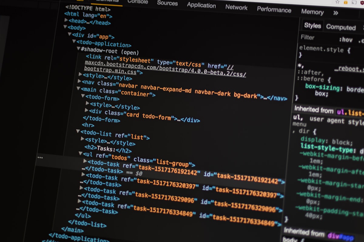 JavaScript Essentials course cover